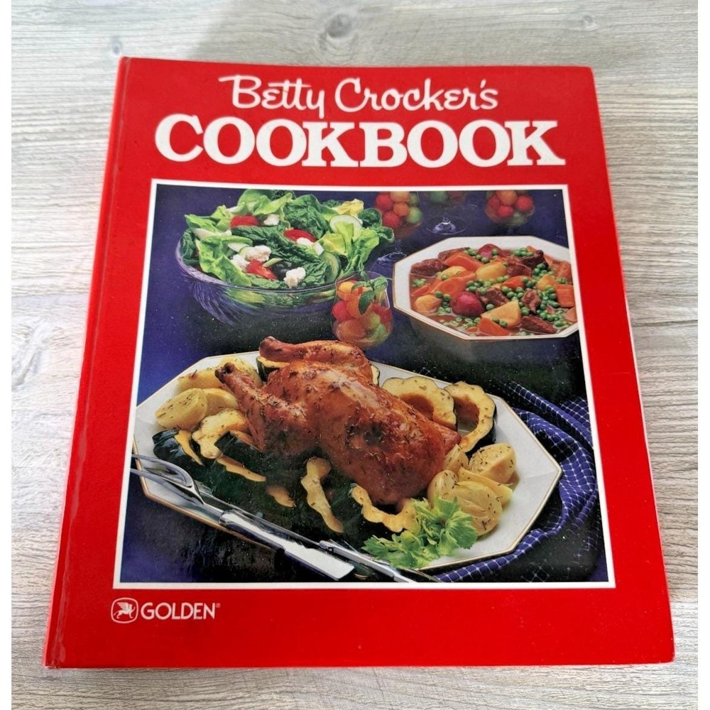Vintage Betty Crocker's Cookbook Recipe Golden 5 Ring Binder 1986 First Printing